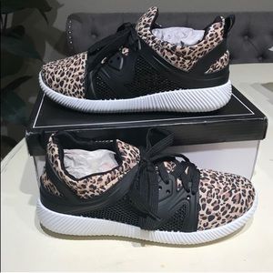 Women’s size 8 Cheetah Leopard print sneakers